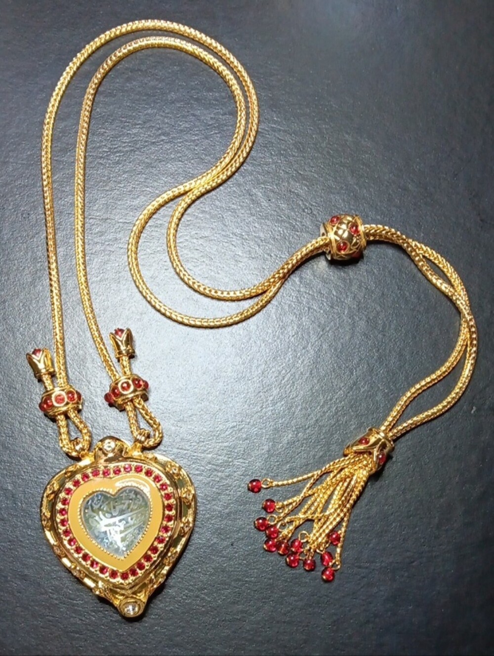 Elizabeth Taylor Avon Shah Jehan Taj Mahal Heart Necklace  Gold plated